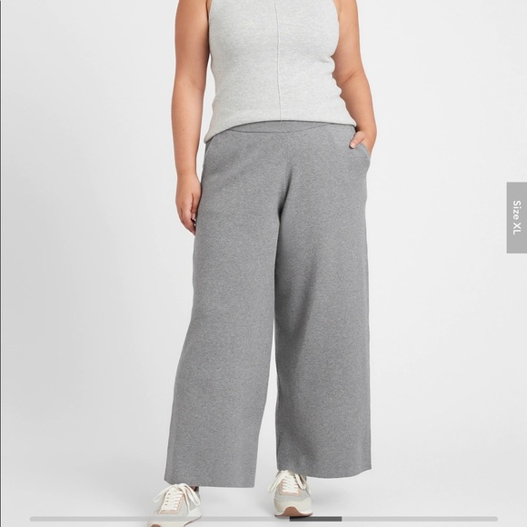 Banana Republic Wide Leg High Rise Pants - Picture 2 of 8